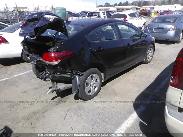 3KPFK4A74HE092384 - 2017 KIA FORTE LX BLACK photo 4