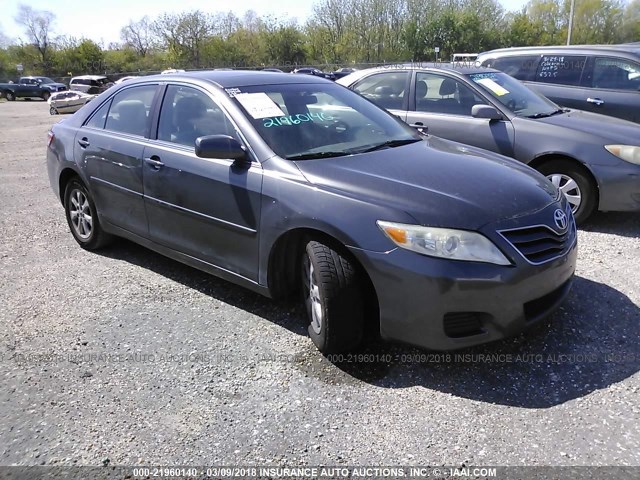 4T4BF3EK7BR145875 - 2011 TOYOTA CAMRY SE/LE/XLE ნაცრისფერი ფოტო 1