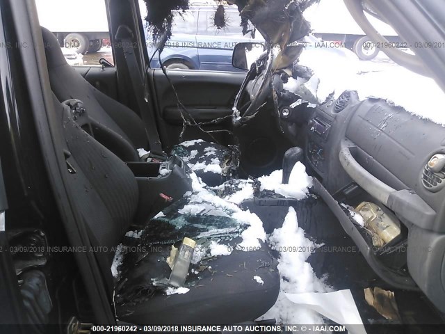 1J4GL48K94W100338 - 2004 JEEP LIBERTY SPORT 黑色 照片 5