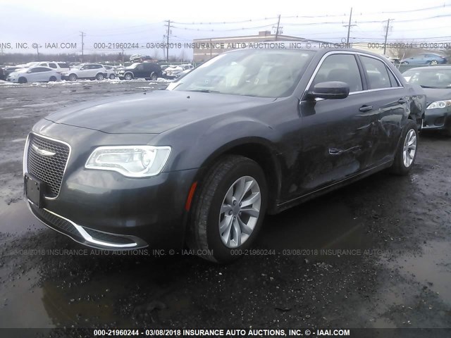 2C3CCAAG7FH763342 - 2015 CHRYSLER 300 LIMITED GRAY photo 2