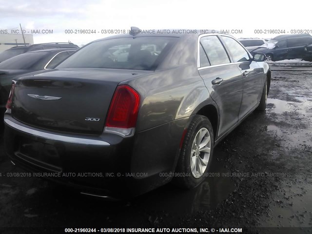 2C3CCAAG7FH763342 - 2015 CHRYSLER 300 LIMITED GRAY photo 4