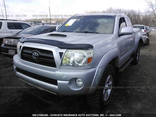 5TEUU42N28Z532397 - 2008 TOYOTA TACOMA ACCESS CAB Silber Foto 2