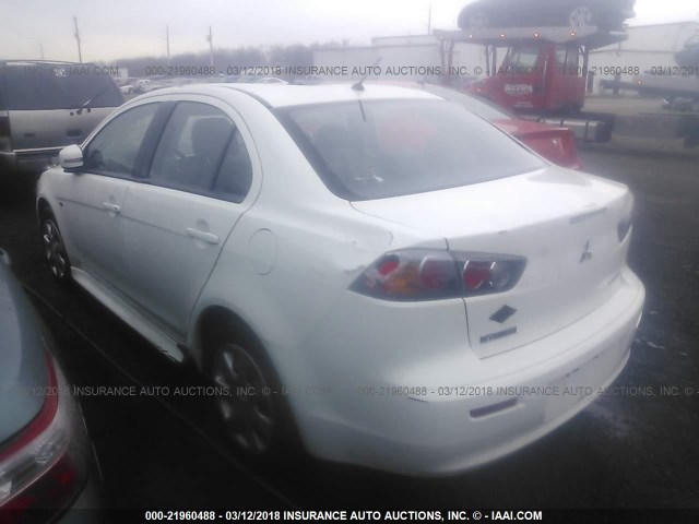 JA32U2FU4FU016088 - 2015 MITSUBISHI LANCER ES WHITE photo 3