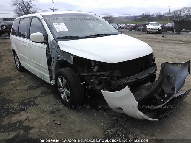 2V4RW3D18AR209400 - 2010 VOLKSWAGEN ROUTAN SE WHITE photo 1