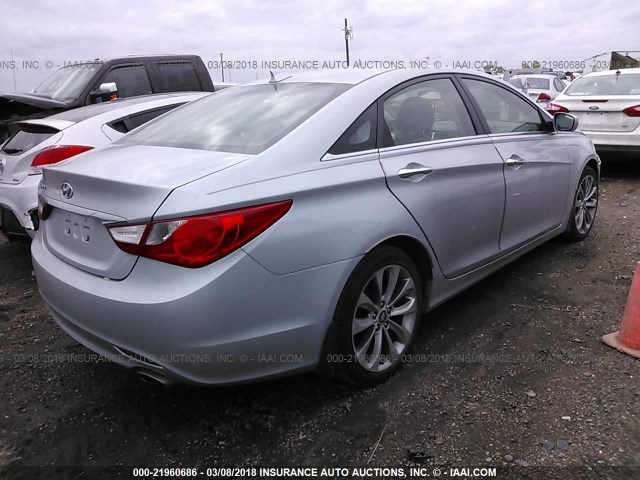 5NPEC4AC7DH548406 - 2013 HYUNDAI SONATA SE/LIMITED SILVER photo 4