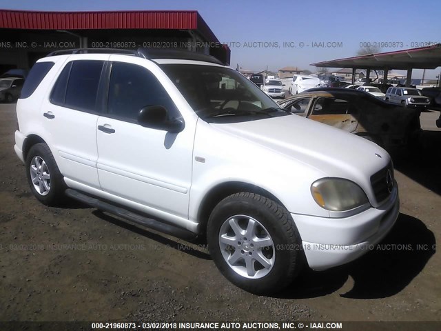 4JGAB72E7XA080901 - 1999 MERCEDES-BENZ ML 430 WHITE photo 1