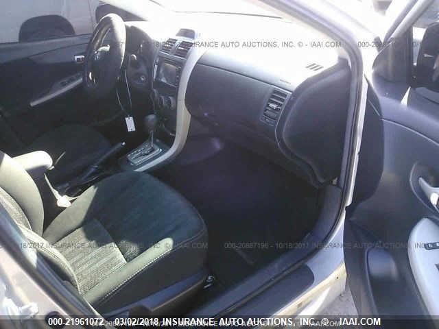 2T1BU4EE5DC028588 - 2013 TOYOTA COROLLA S/LE SILVER photo 5