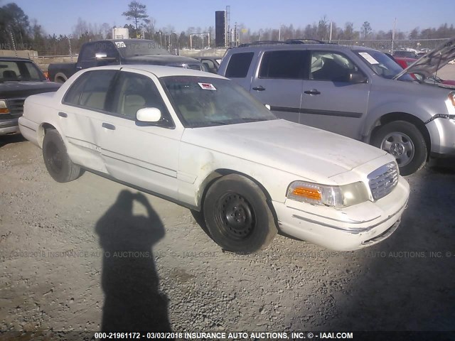 2FAFP73W5WX187587 - 1998 FORD CROWN VICTORIA  WHITE photo 1