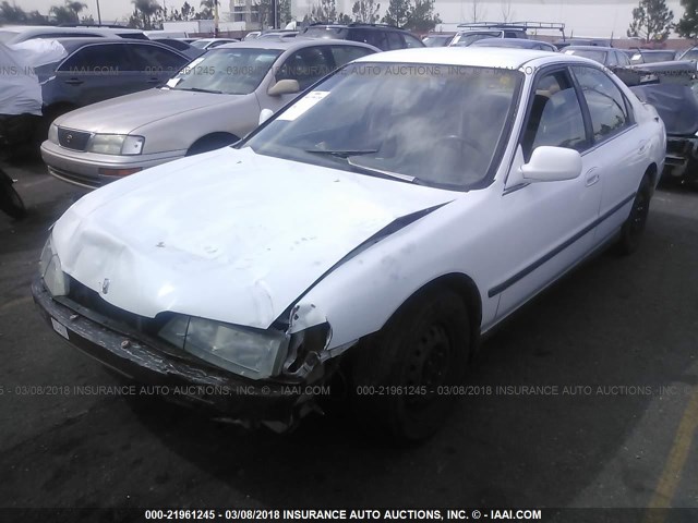 1HGCD5659RA188088 - 1994 HONDA ACCORD EX/EX-R WHITE photo 2