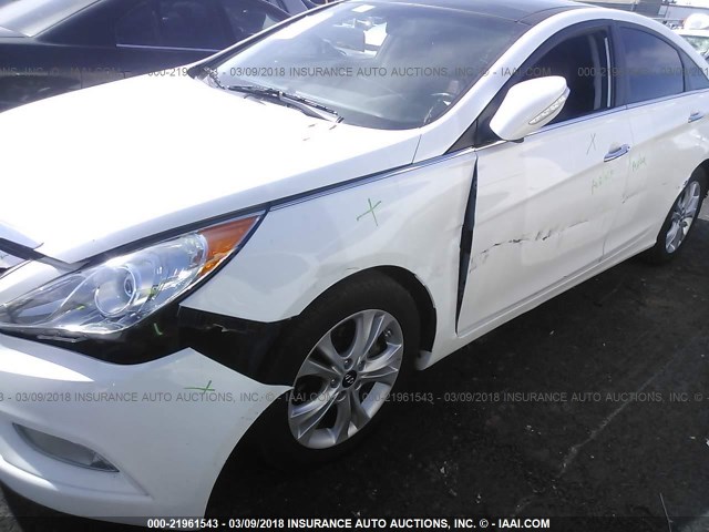 5NPEC4AC3DH547219 - 2013 HYUNDAI SONATA SE/LIMITED WHITE photo 6