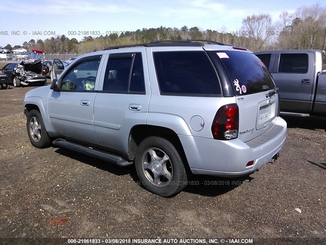 1GNDT13S882112998 - 2008 CHEVROLET TRAILBLAZER LS/LT SILVER photo 3