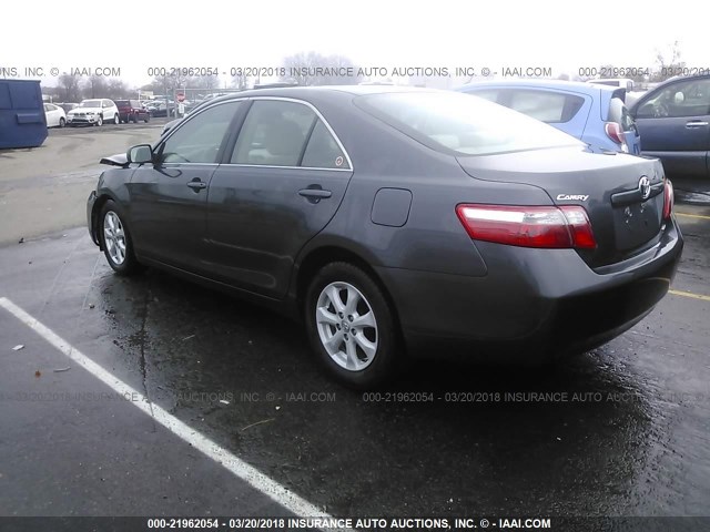 4T1BE46K88U761935 - 2008 TOYOTA CAMRY CE/LE/XLE/SE GRAY photo 3