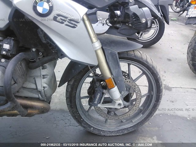 WB10A1105DZ184402 - 2013 BMW R1200 GS GRAY photo 5