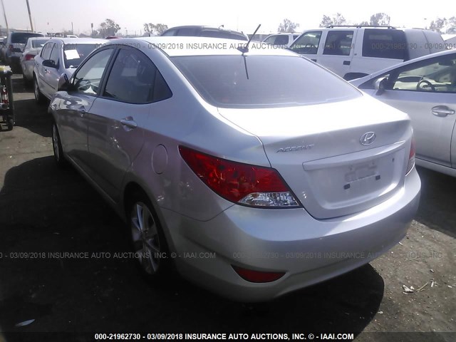 KMHCU4AE4DU365116 - 2013 HYUNDAI ACCENT GLS/SE SILVER photo 3