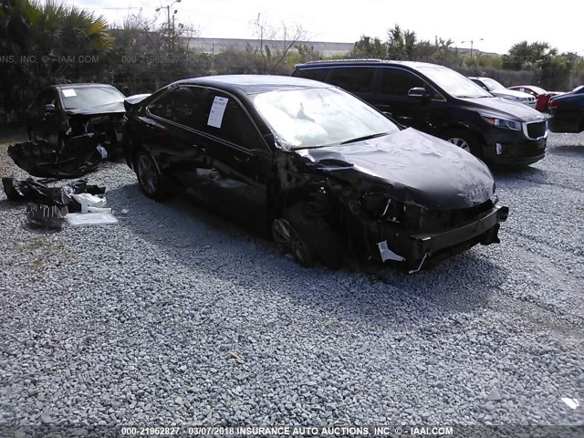 4T1BF1FK4HU639035 - 2017 TOYOTA CAMRY LE/XLE/SE/XSE BLACK photo 1