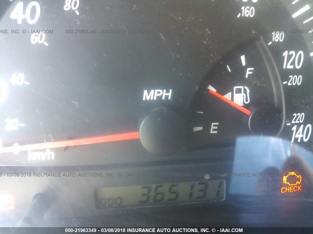 4T1BF32KX2U018827 - 2002 TOYOTA CAMRY LE/XLE/SE თეთრი ფოტო 7