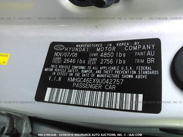 KMHGC46EX9U042757 - 2009 HYUNDAI GENESIS 3.8L SILVER photo 9