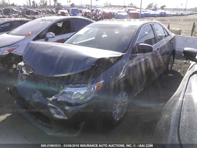 4T1BD1FK9EU110682 - 2014 TOYOTA CAMRY HYBRID/LE/XLE 灰色 照片 2