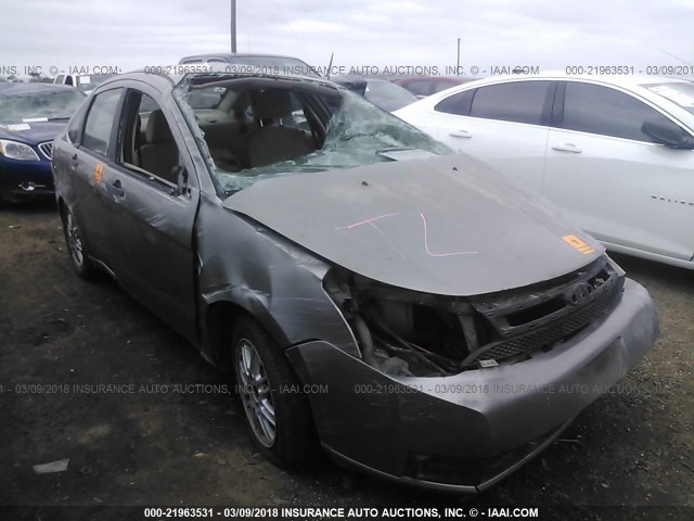 1FAHP35N18W205118 - 2008 FORD FOCUS SE/SEL/SES GRAY photo 1