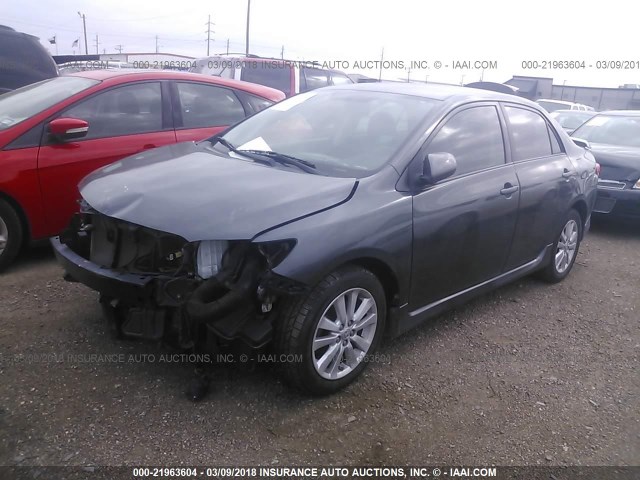 1NXBU4EE8AZ263254 - 2010 TOYOTA COROLLA S/LE/XLE GRAY photo 2