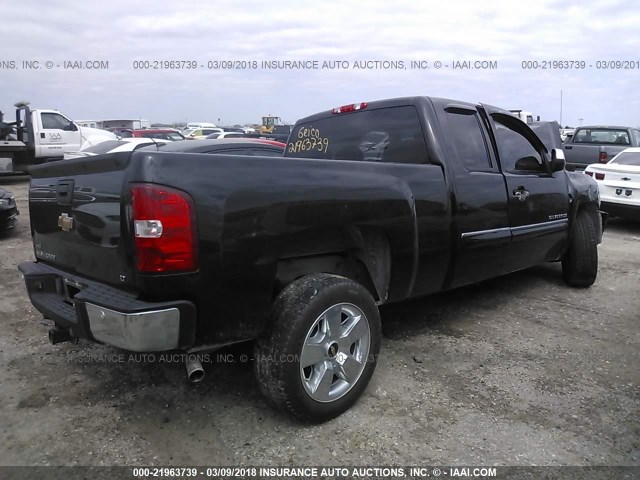 1GCRCSE00BZ427308 - 2011 CHEVROLET SILVERADO C1500 LT BLACK photo 4