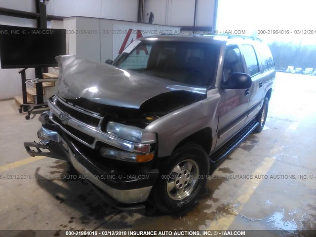 1GNEC16Z62J101315 - 2002 CHEVROLET SUBURBAN C1500 SILVER photo 2