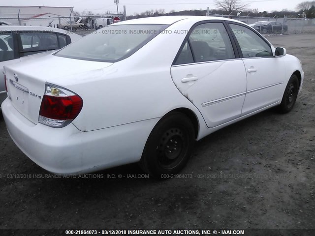 4T1BE32K35U399279 - 2005 TOYOTA CAMRY LE/XLE/SE WHITE photo 4