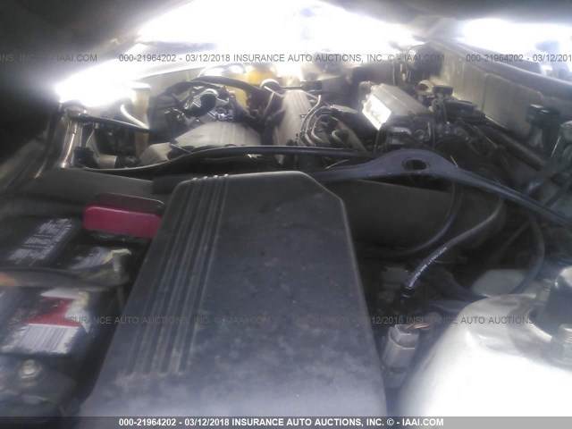 4T1BG12K9TU915737 - 1996 TOYOTA CAMRY DX/LE/XLE WHITE photo 10