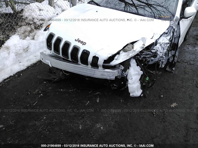 1C4PJMCB0GW289758 - 2016 JEEP CHEROKEE LATITUDE WHITE photo 6