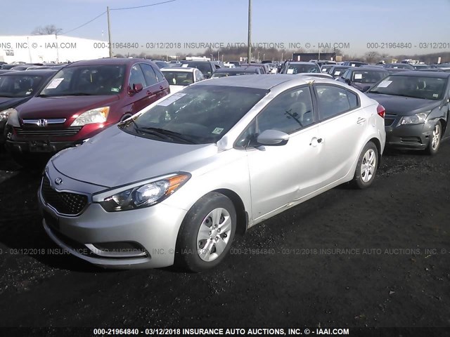 KNAFK4A63F5406121 - 2015 KIA FORTE LX SILVER photo 2