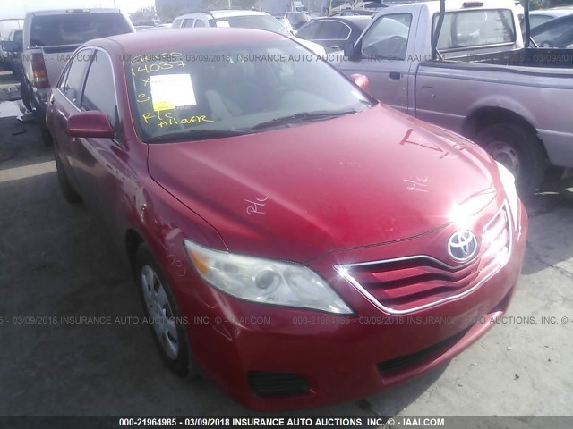 4T1BF3EK6BU136692 - 2011 TOYOTA CAMRY SE/LE/XLE Красный фото 1