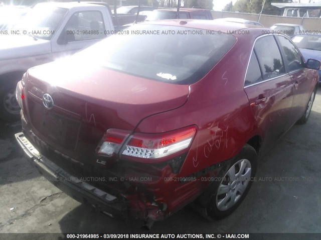 4T1BF3EK6BU136692 - 2011 TOYOTA CAMRY SE/LE/XLE RED photo 4