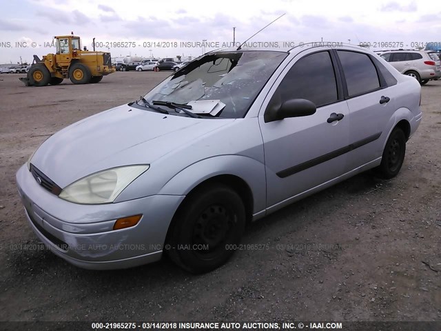 1FAFP33P02W353800 - 2002 FORD FOCUS LX SILVER photo 2