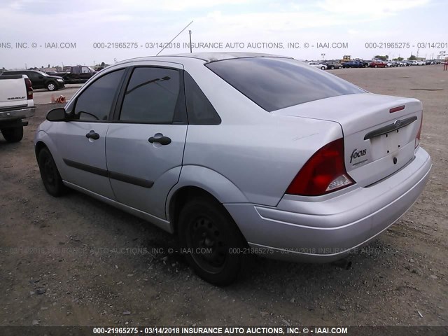 1FAFP33P02W353800 - 2002 FORD FOCUS LX SILVER photo 3