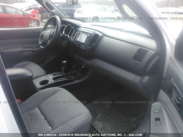 5TFTX4CN7FX060249 - 2015 TOYOTA TACOMA ACCESS CAB Weiß Foto 5