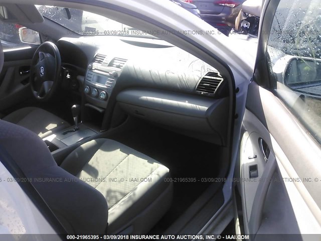 4T1BE46K08U749990 - 2008 TOYOTA CAMRY CE/LE/XLE/SE WHITE photo 5
