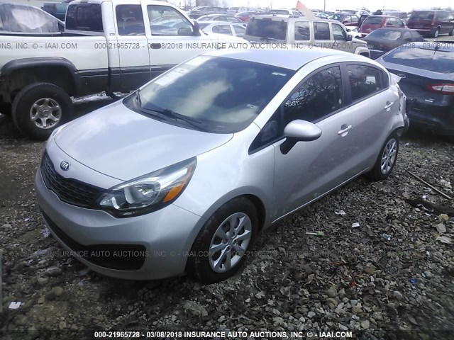 KNADM4A33E6364467 - 2014 KIA RIO LX Արծաթագույն լուսանկար 2