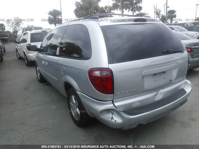 2D4GP44LX5R121110 - 2005 DODGE GRAND CARAVAN SXT SILVER photo 3