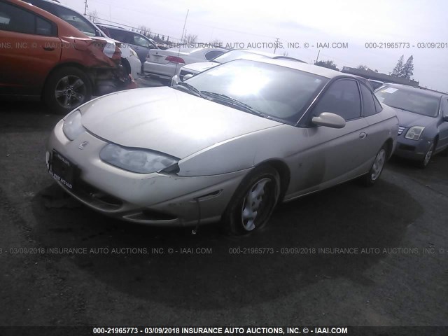 1G8ZY12792Z119013 - 2002 SATURN SC2 GOLD photo 2