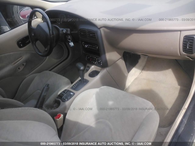 1G8ZY12792Z119013 - 2002 SATURN SC2 GOLD photo 5