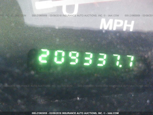 1FMRU15L52LA93308 - 2002 FORD EXPEDITION XLT 白色 照片 7