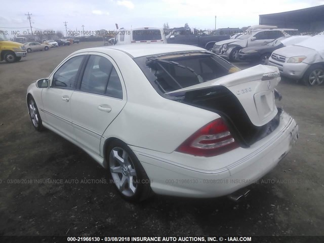 WDBRF52H67F925944 - 2007 MERCEDES-BENZ C 230 WHITE photo 3