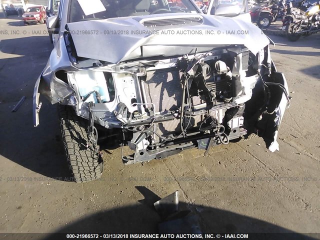 3TMCZ5AN4HM051374 - 2017 TOYOTA TACOMA DBL CAB/SR/TRDSPT/OR/PRO ვერცხლისფერი ფოტო 6