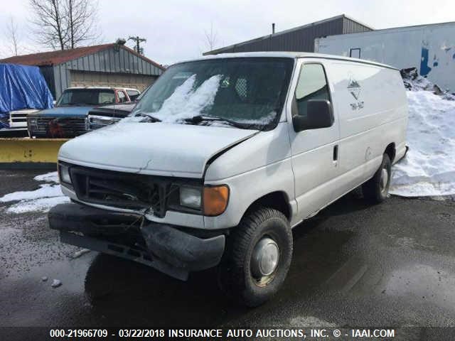 1FTSS34L34HB53908 - 2004 FORD ECONOLINE E350 SUPER DUTY VAN WHITE photo 2