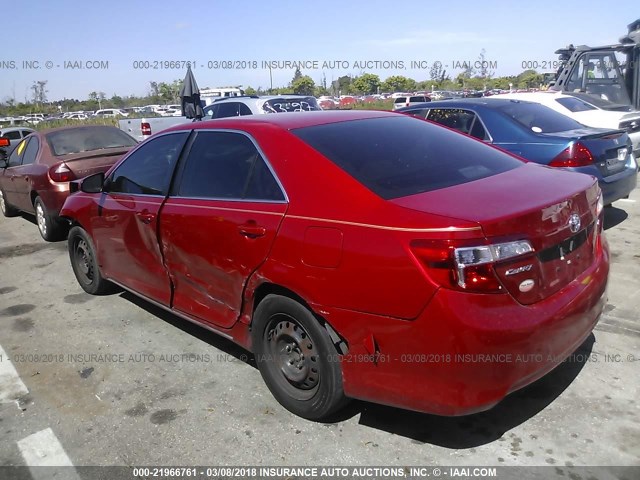 4T1BF1FK2EU862105 - 2014 TOYOTA CAMRY L/SE/LE/XLE RED photo 3