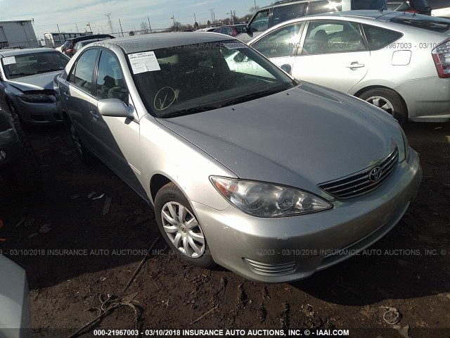 4T1BE32K75U036287 - 2005 TOYOTA CAMRY LE/XLE/SE SILVER photo 1