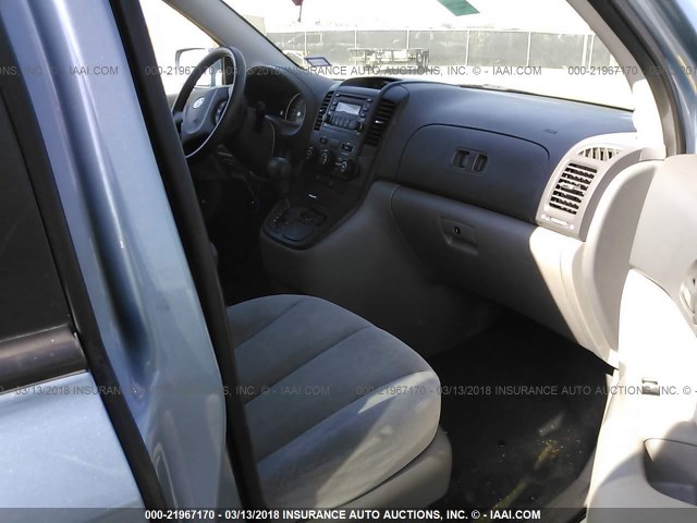 KNDMB233086245970 - 2008 KIA SEDONA EX/LX BLUE photo 5