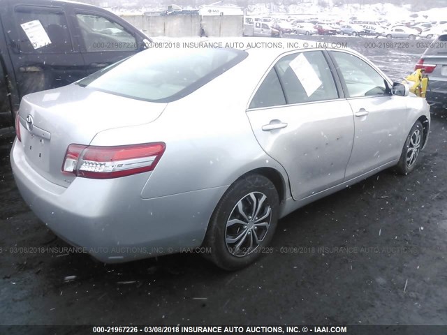 4T1BF3EK6AU560386 - 2010 TOYOTA CAMRY SE/LE/XLE 灰色 照片 4