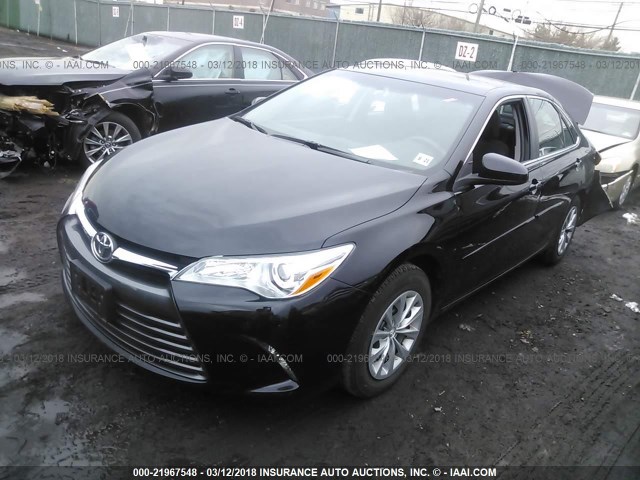 4T1BF1FK9GU158437 - 2016 TOYOTA CAMRY LE/XLE/SE/XSE BLACK photo 2