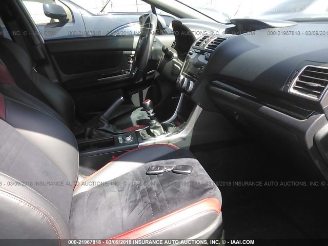 JF1VA2V68H9814888 - 2017 SUBARU WRX STI SILVER photo 5